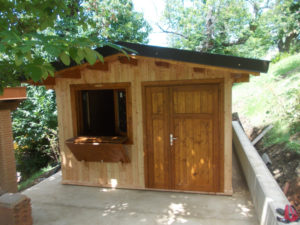 casetta rivestimento larice