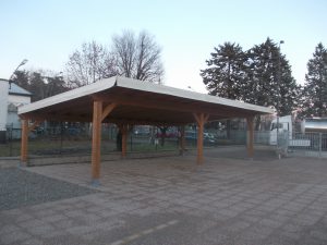 posto auto con telo